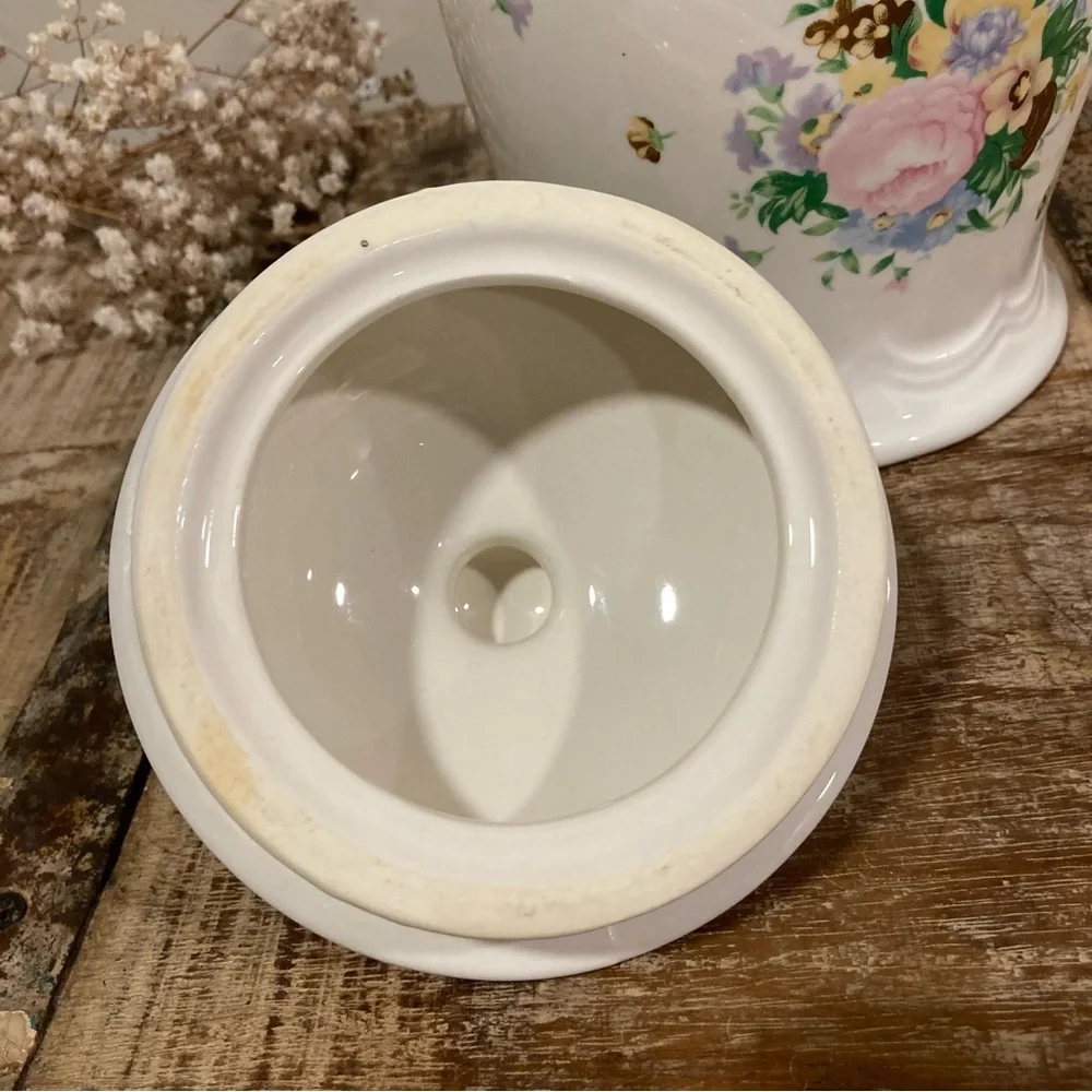 8” Tall Vintage Ceramic Canister Floral Container Storage Grandmacore Kitchen